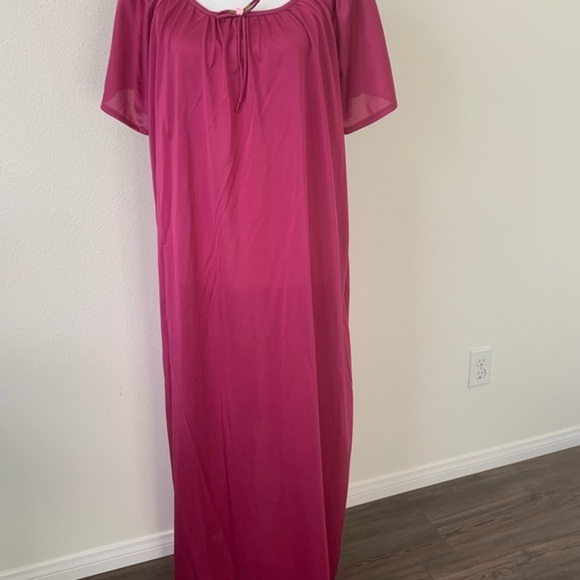 Night Gown - Picture 1 of 8